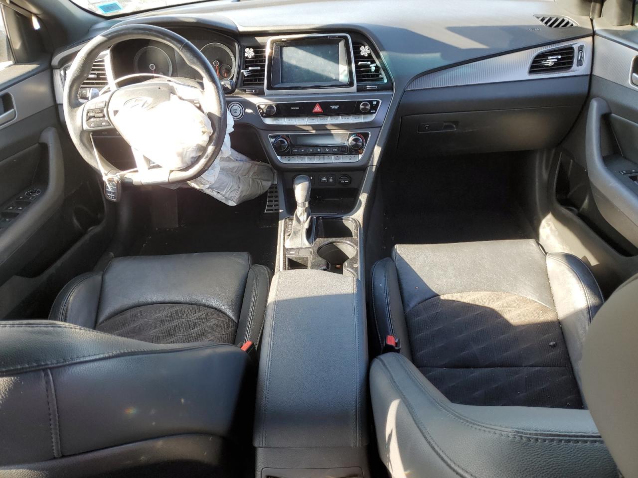 2018 Hyundai Sonata - Image 8