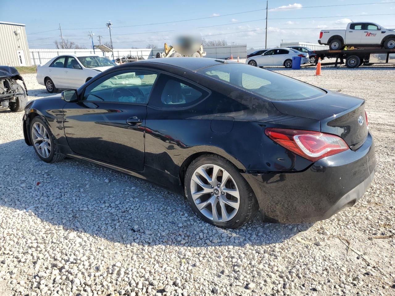 2013 Hyundai Genesis - Image 2