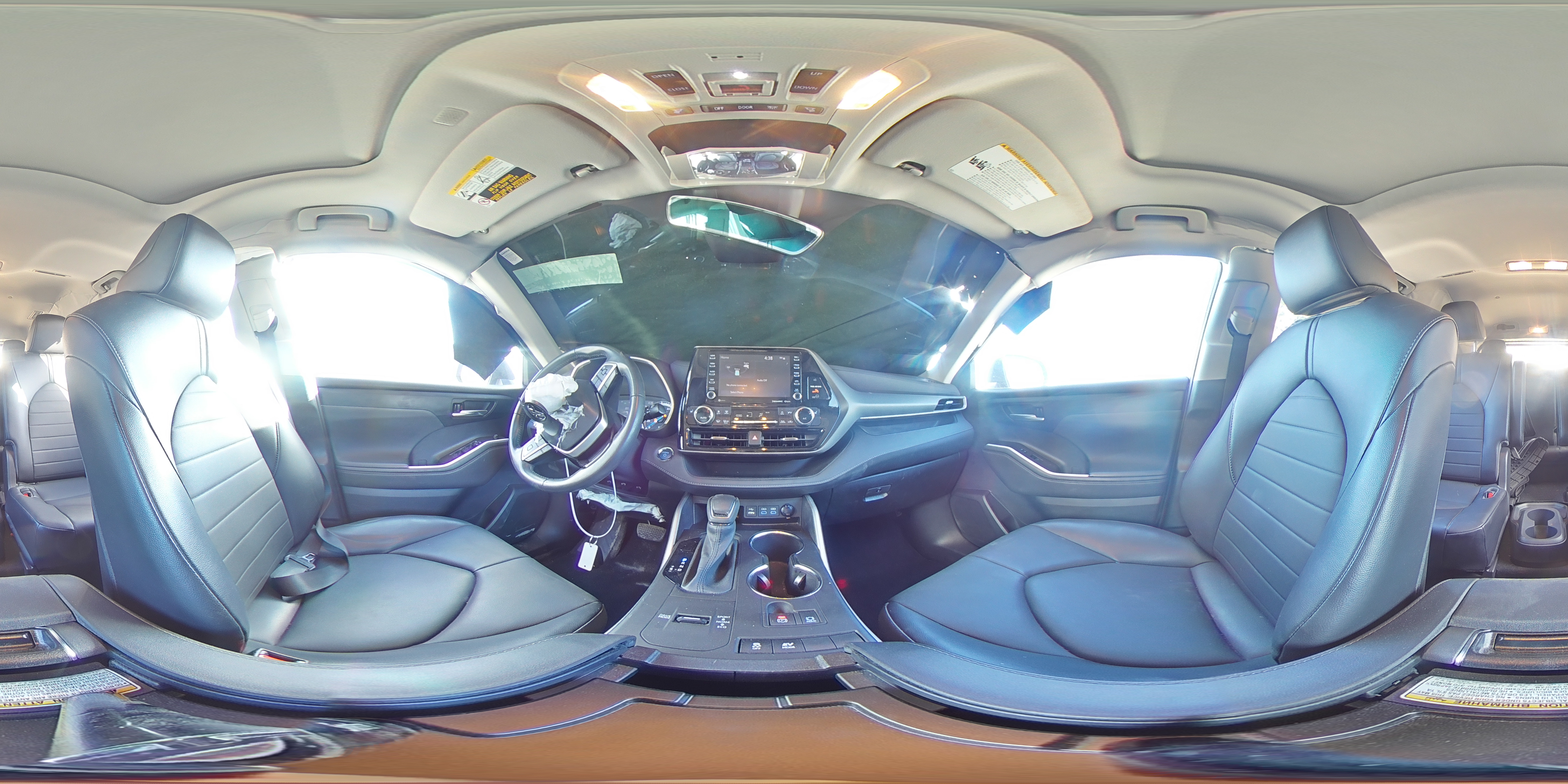 2022 Toyota Highlander - Image 15