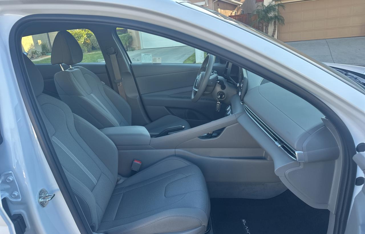 2024 Hyundai Elantra - Image 5