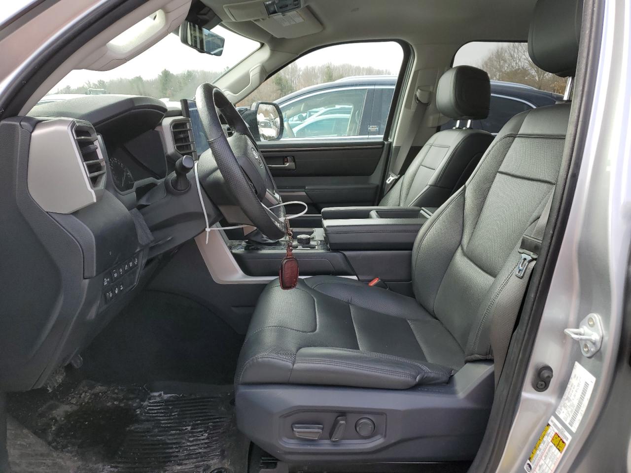 2022 Toyota Tundra - Image 7