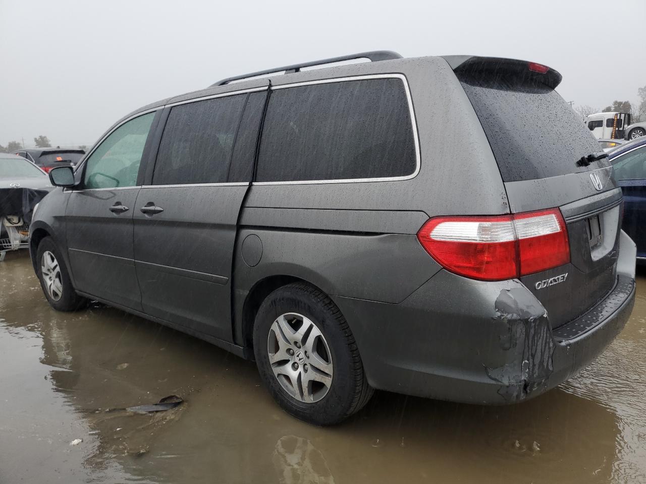 2007 Honda Odyssey - Image 2