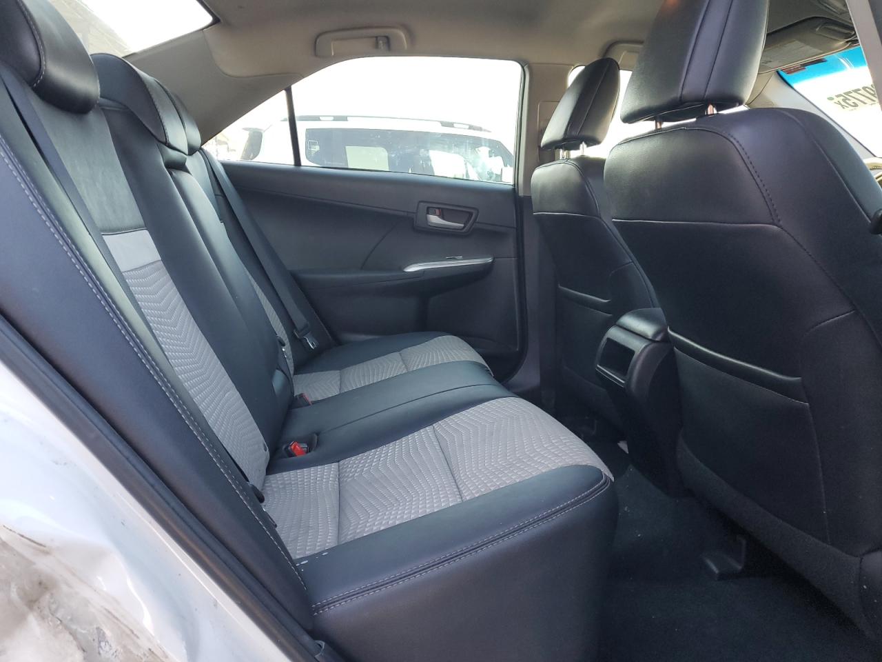 2013 Toyota Camry - Image 10