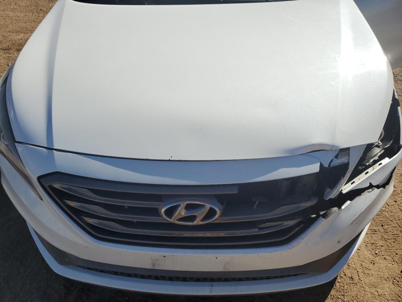 2015 Hyundai Sonata - Image 11
