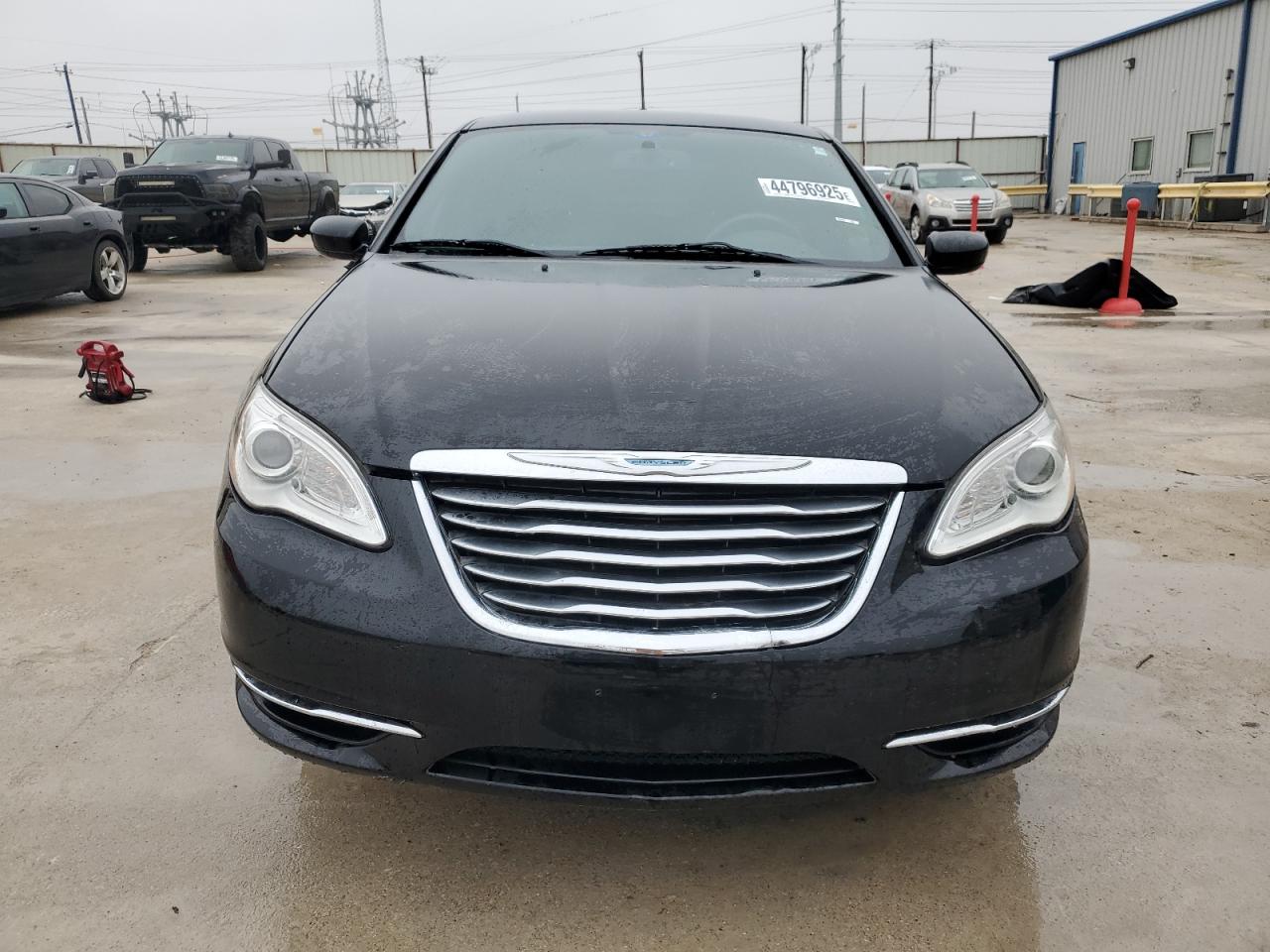 2013 Chrysler 200 - Image 5