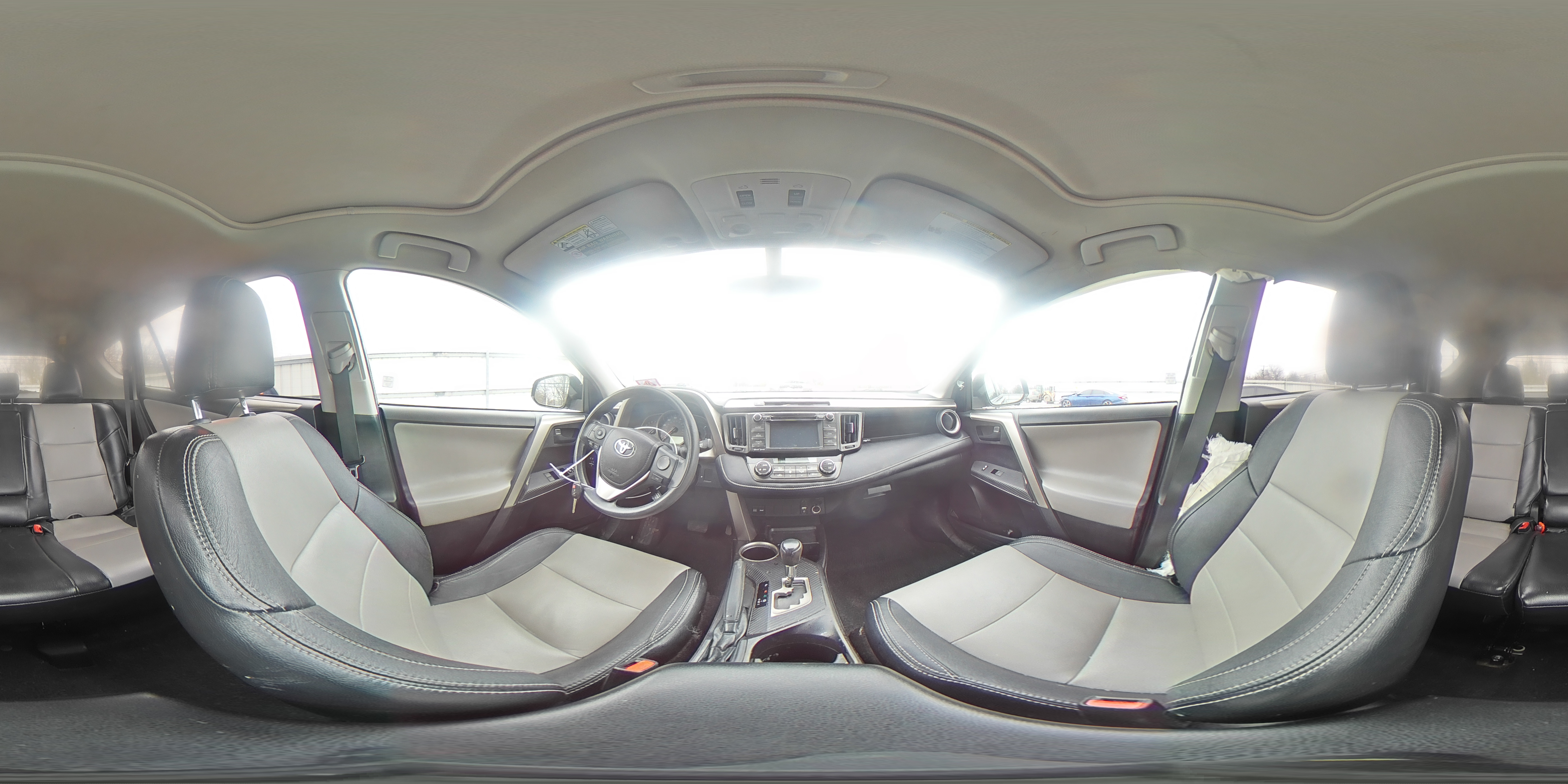 2013 Toyota RAV 4 - Image 13