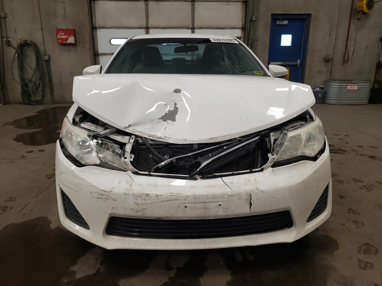 2014 Toyota Camry - Image 5
