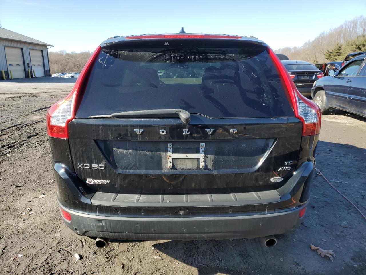 2010 Volvo XC60 - Image 6