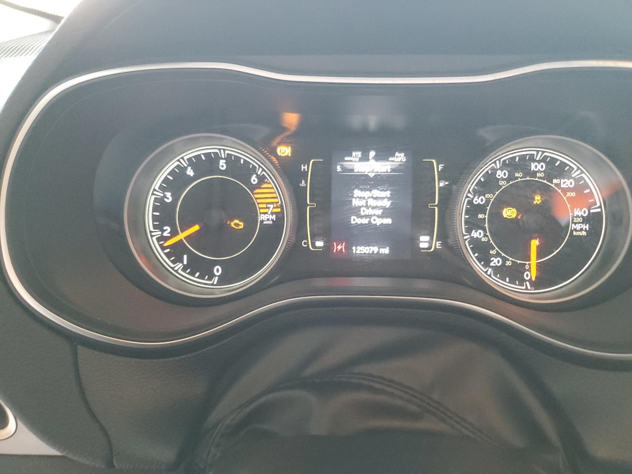 2019 Jeep Grand Cherokee - Image 9