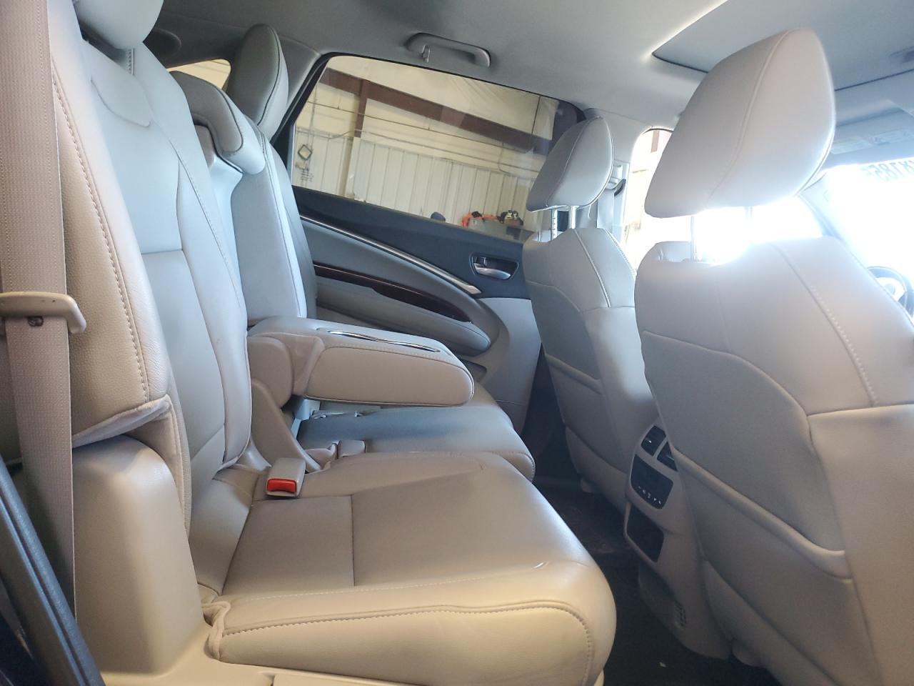 2016 Acura MDX - Image 11