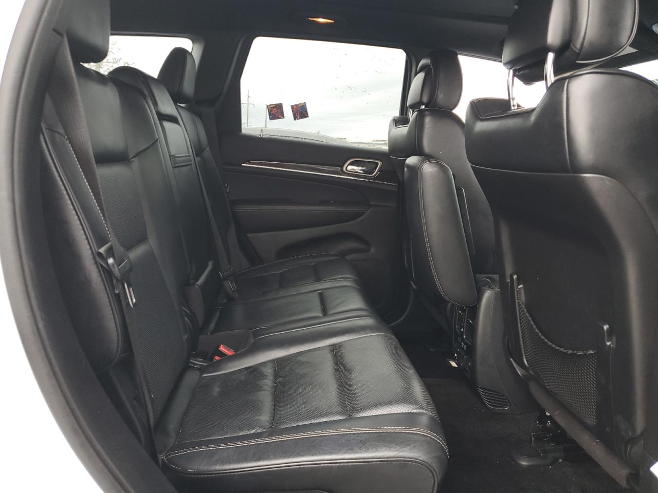 2015 Jeep Grand Cherokee - Image 11