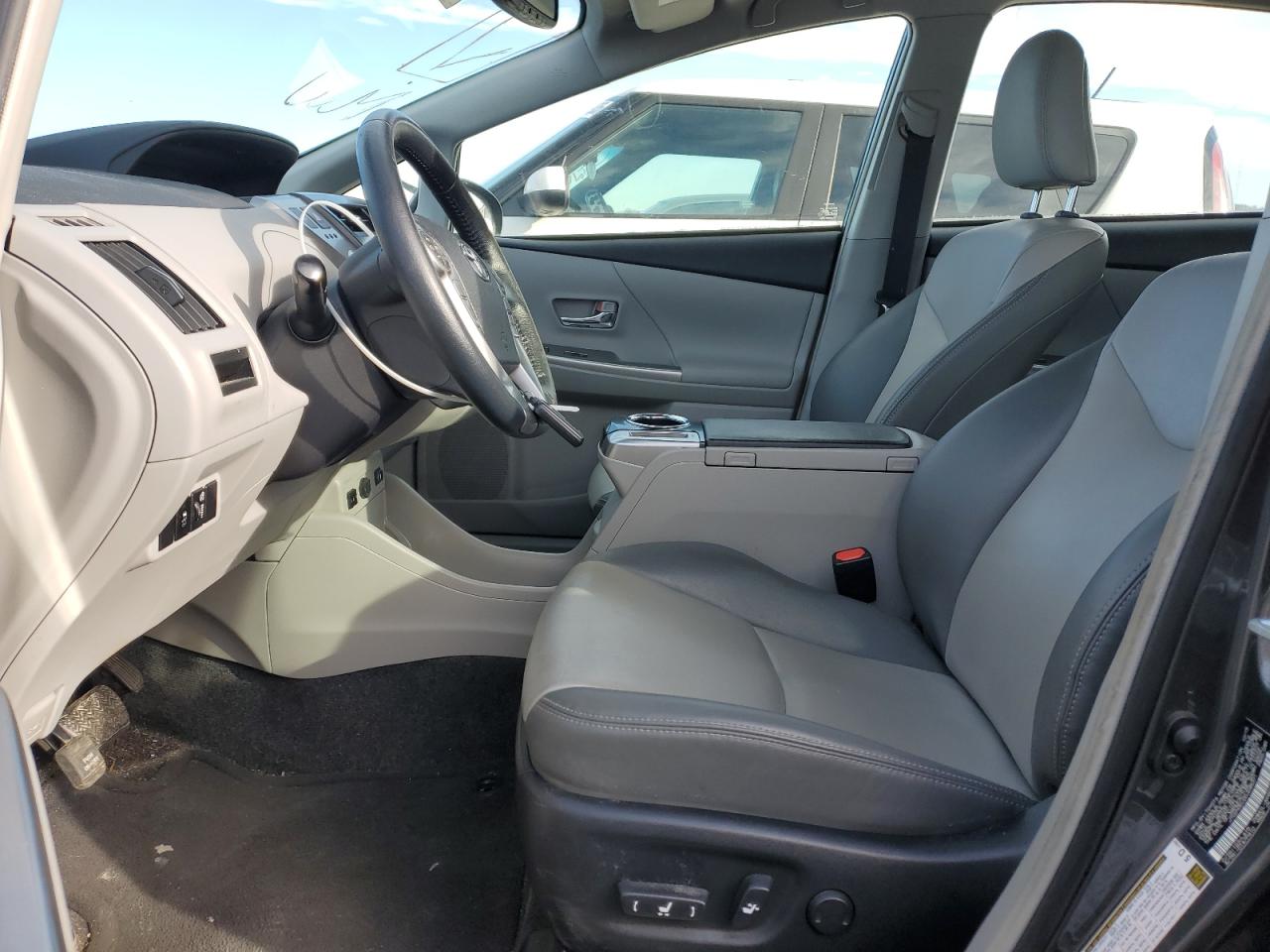 2016 Toyota Prius - Image 7
