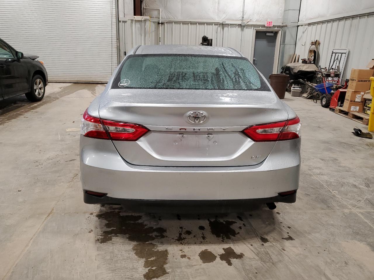 4T1B11HK6JU525619 TOYOTA CAMRY 2018
