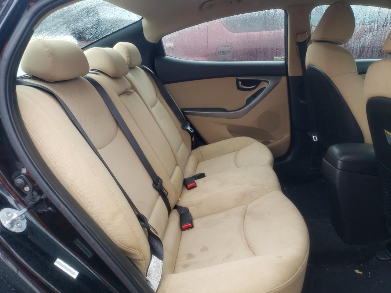 2012 Hyundai Elantra - Image 10
