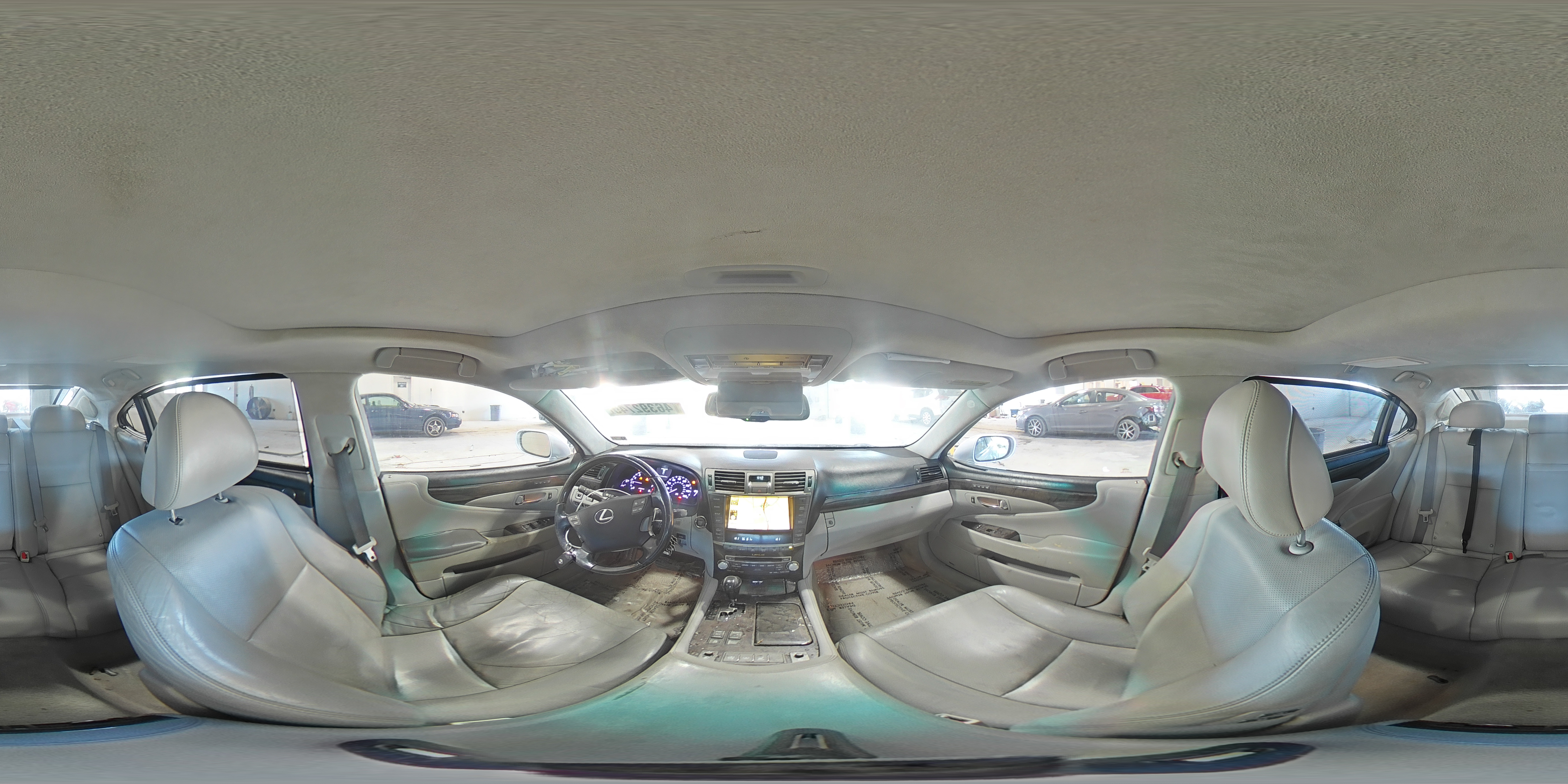 2010 Lexus LS - Image 13