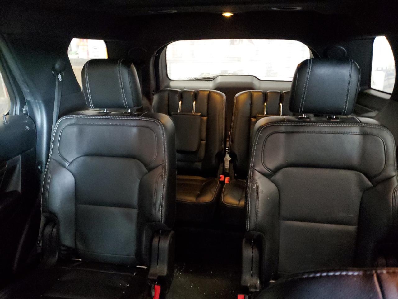 2017 Ford Explorer - Image 10