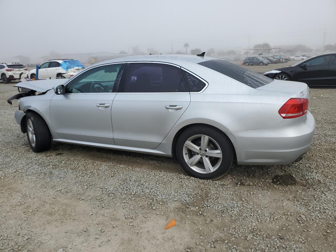2015 Volkswagen Passat - Image 2
