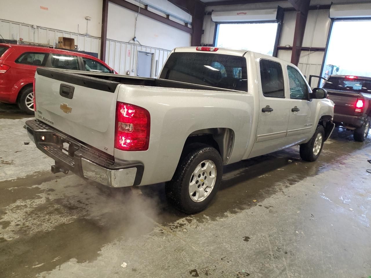 2011 Chevrolet Silverado - Image 3