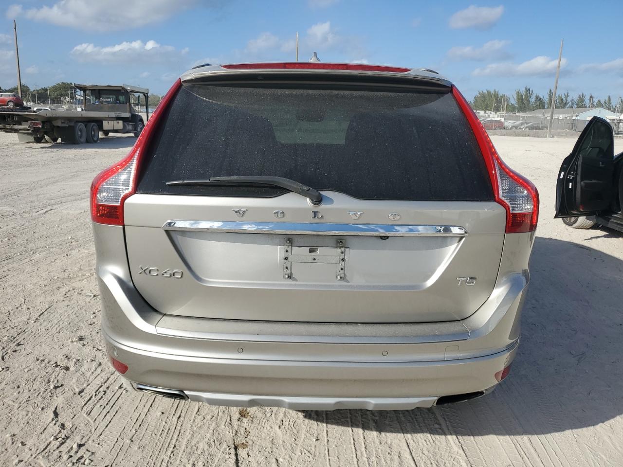 2016 Volvo XC60 - Image 6