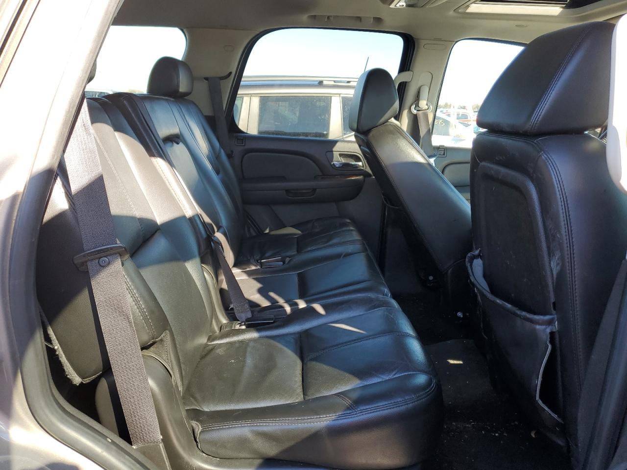 2007 GMC Yukon - Image 11