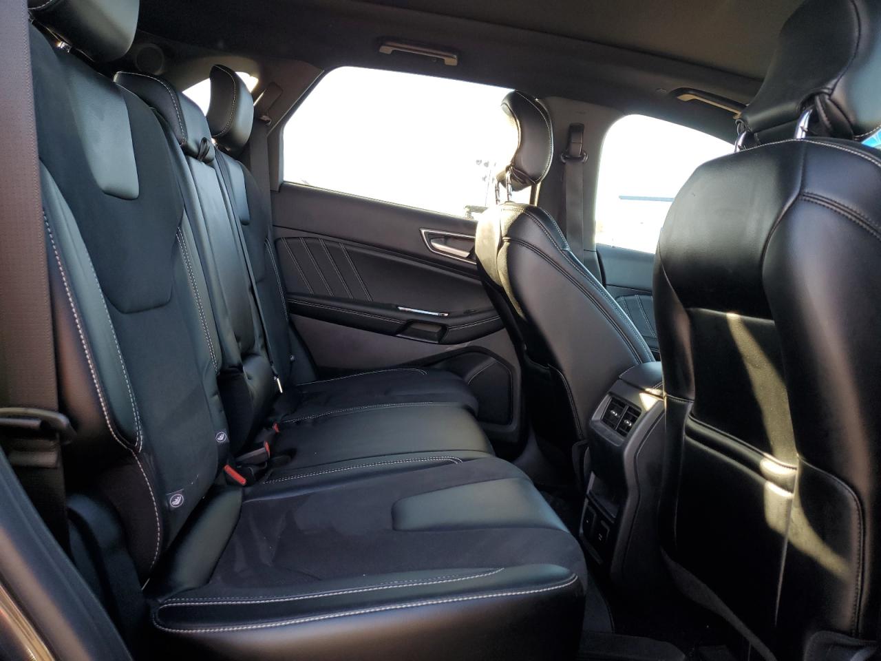 2019 Ford Edge - Image 11