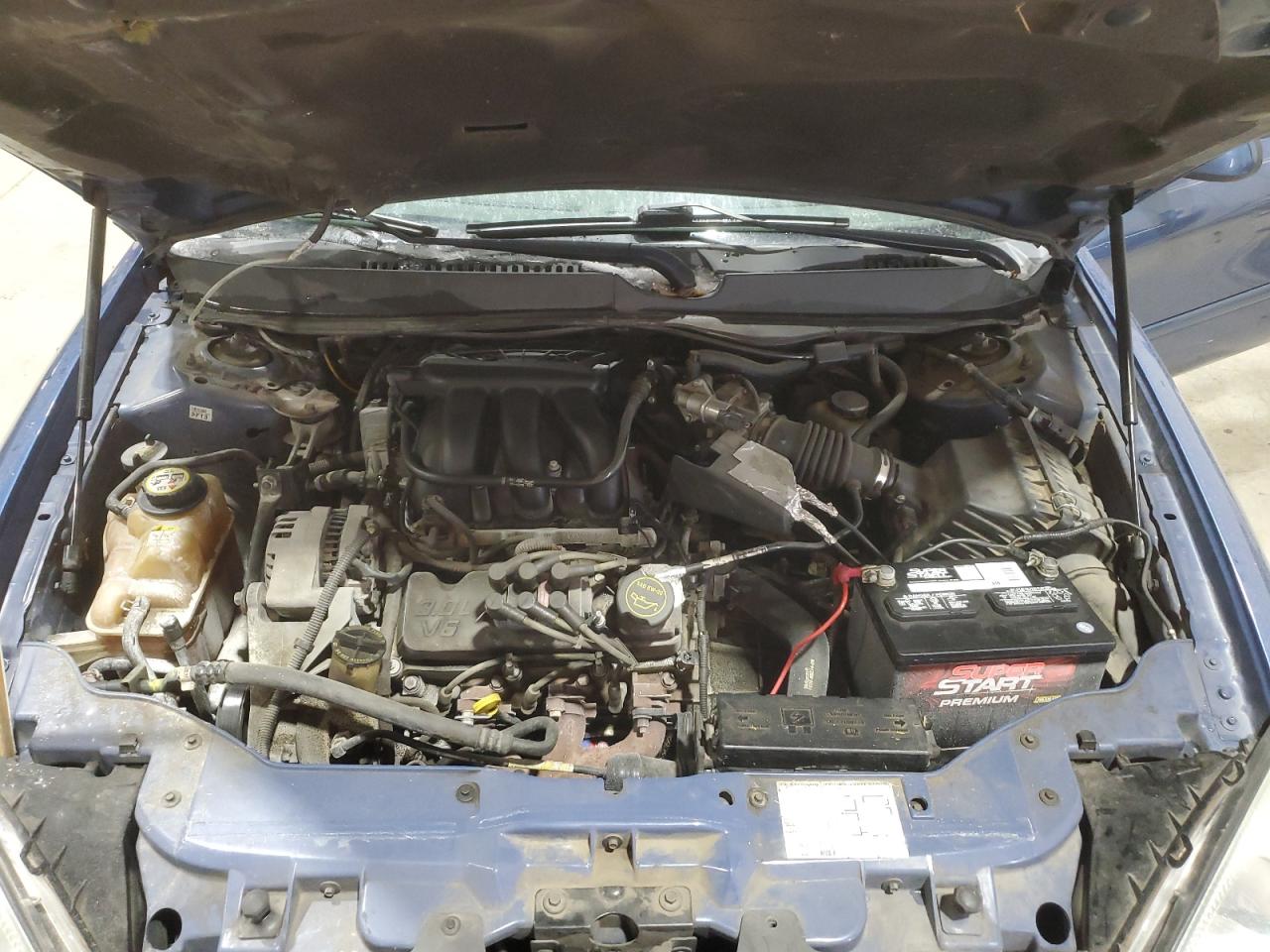 2004 Ford Taurus - Image 11
