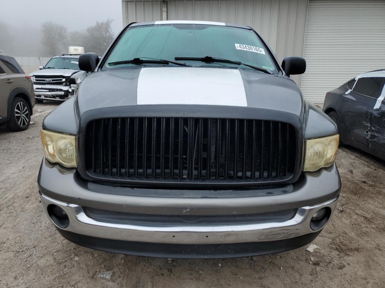 2005 Dodge RAM - Image 5
