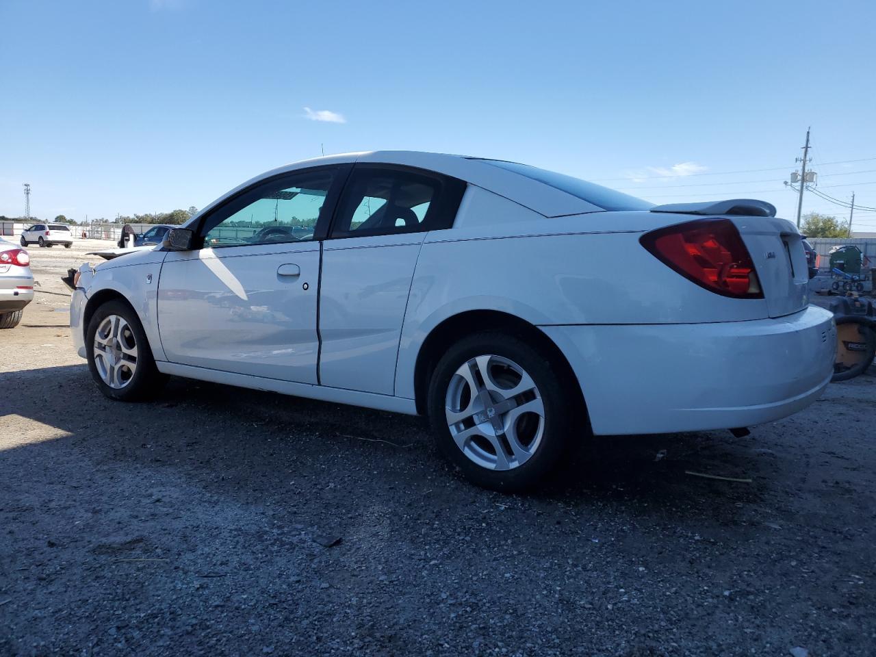 2003 Saturn ION - Image 2