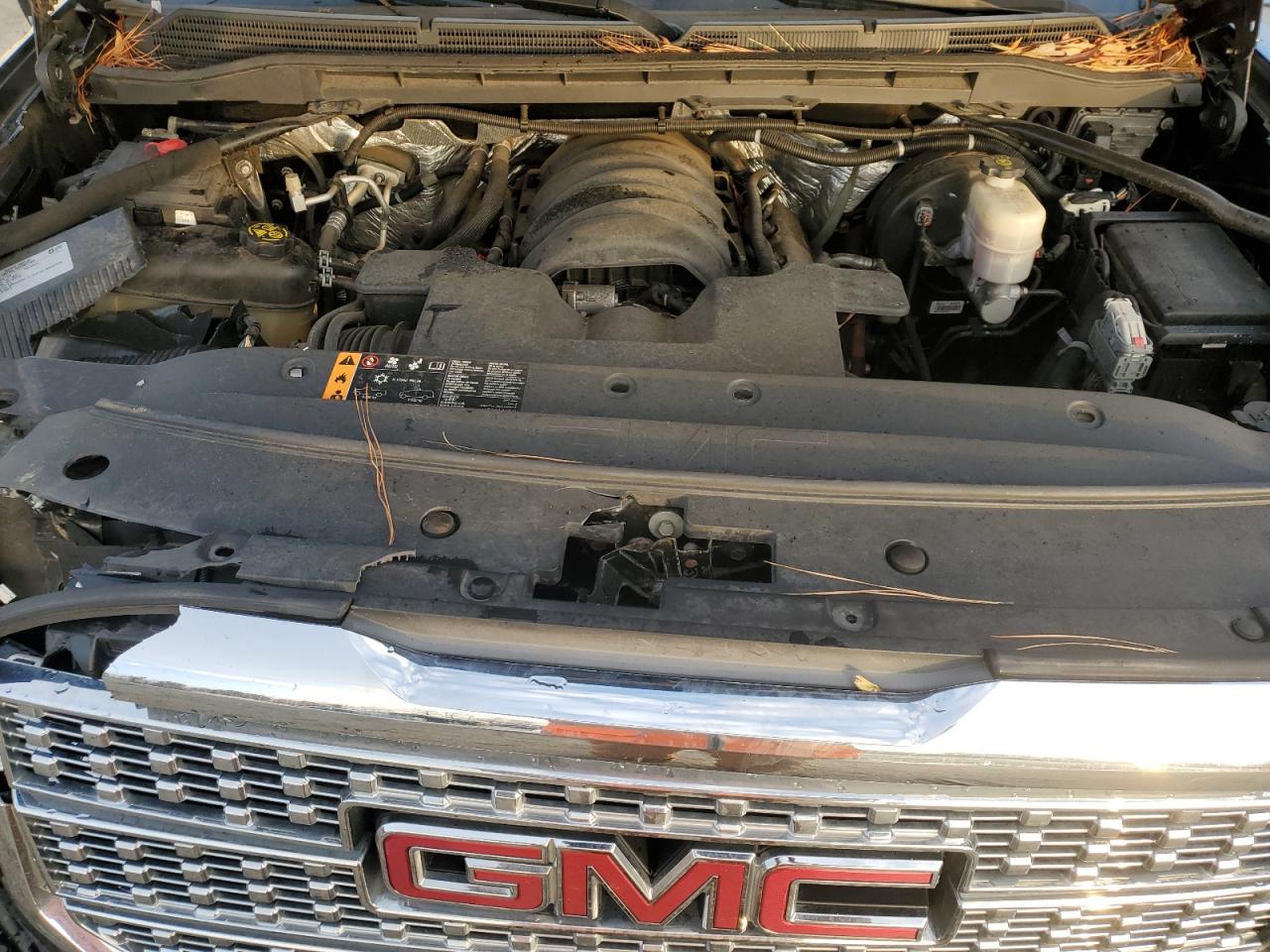 2017 GMC Sierra - Image 11