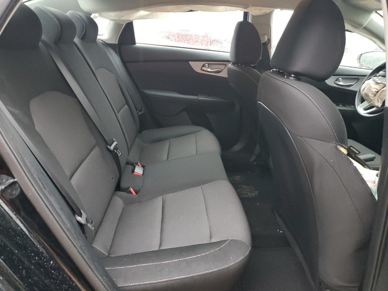 2024 Kia Forte - Image 10