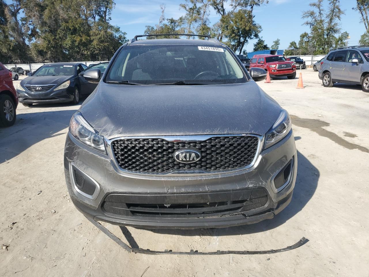 2017 Kia Sorento - Image 5