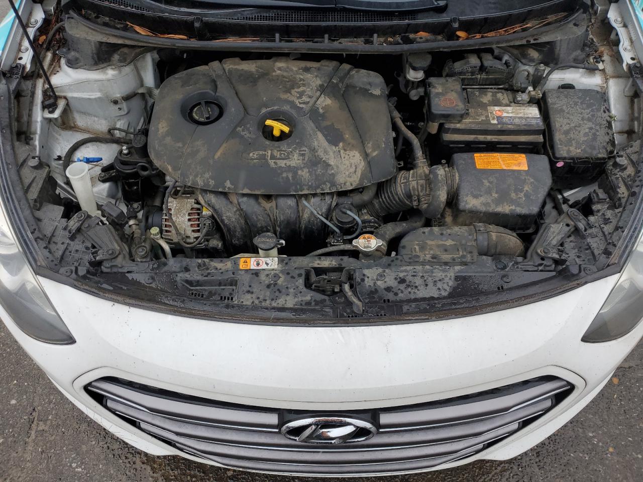 2016 Hyundai Elantra - Image 11