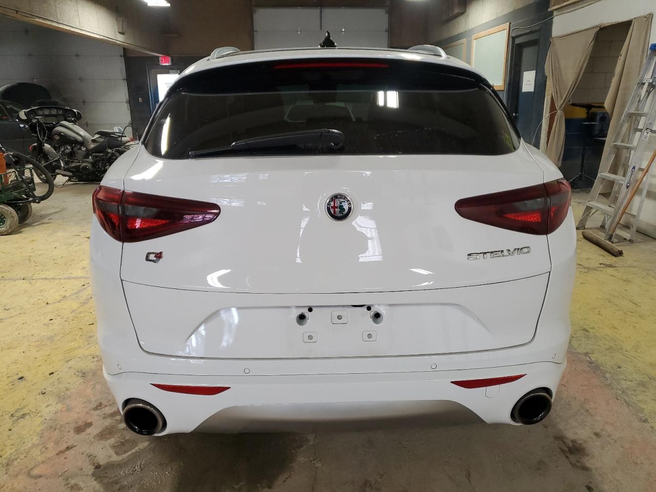 2021 Alfa Romeo Stelvio - Image 6