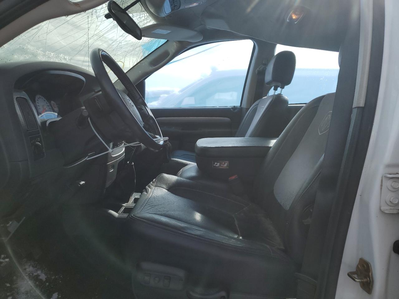 2005 Dodge RAM - Image 7