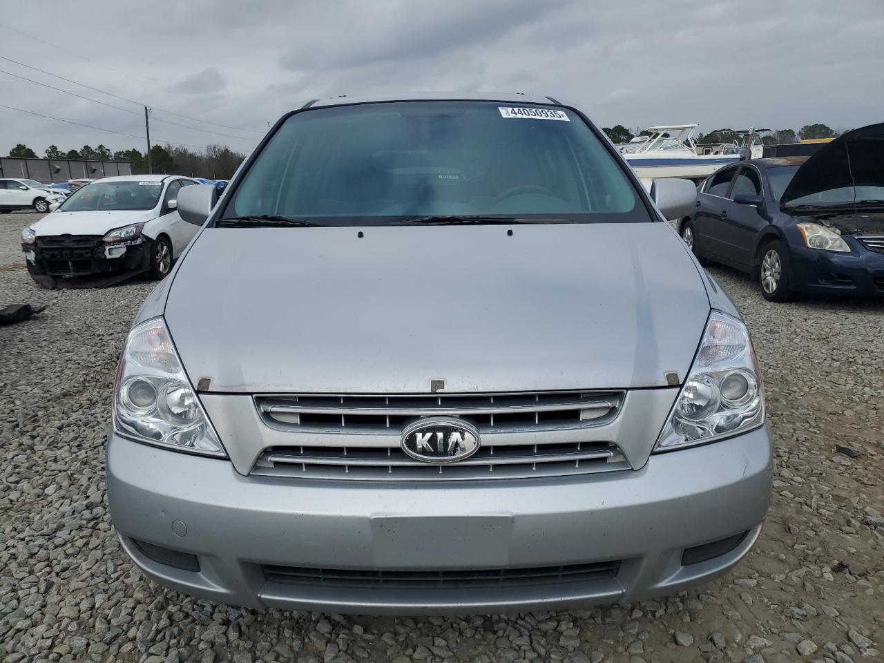 2009 Kia Sedona - Image 5