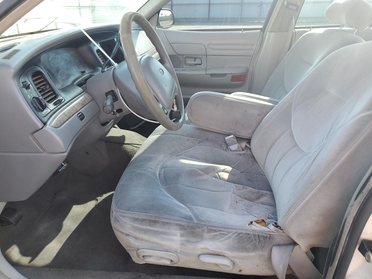 1998 Ford Crown Victoria - Image 7