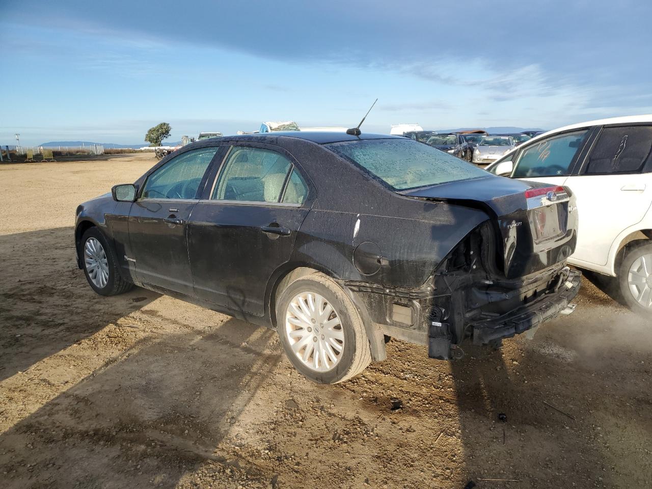 2010 Ford Fusion - Image 2