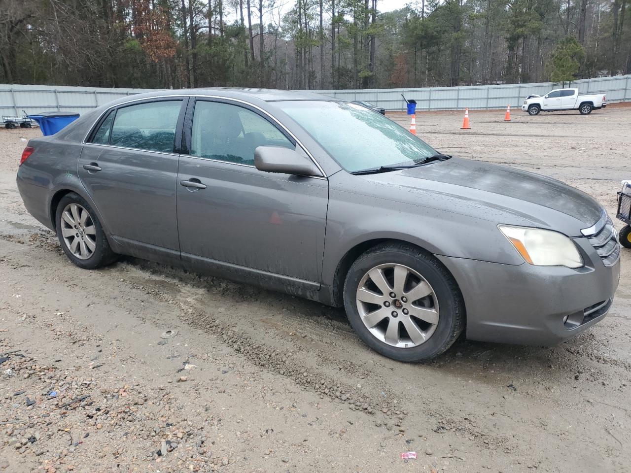 2006 Toyota Avalon - Image 4