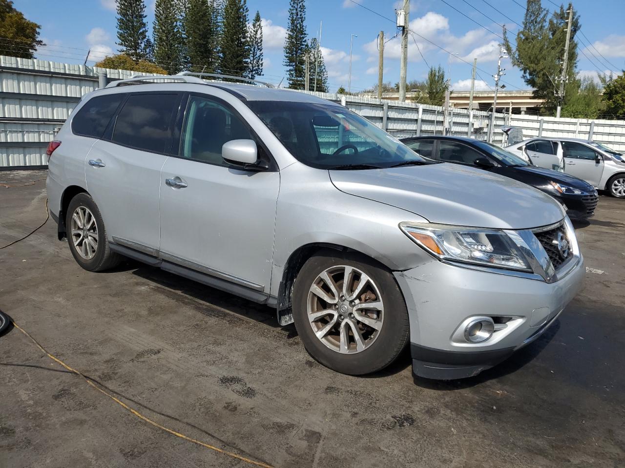 2014 Nissan Pathfinder - Image 4