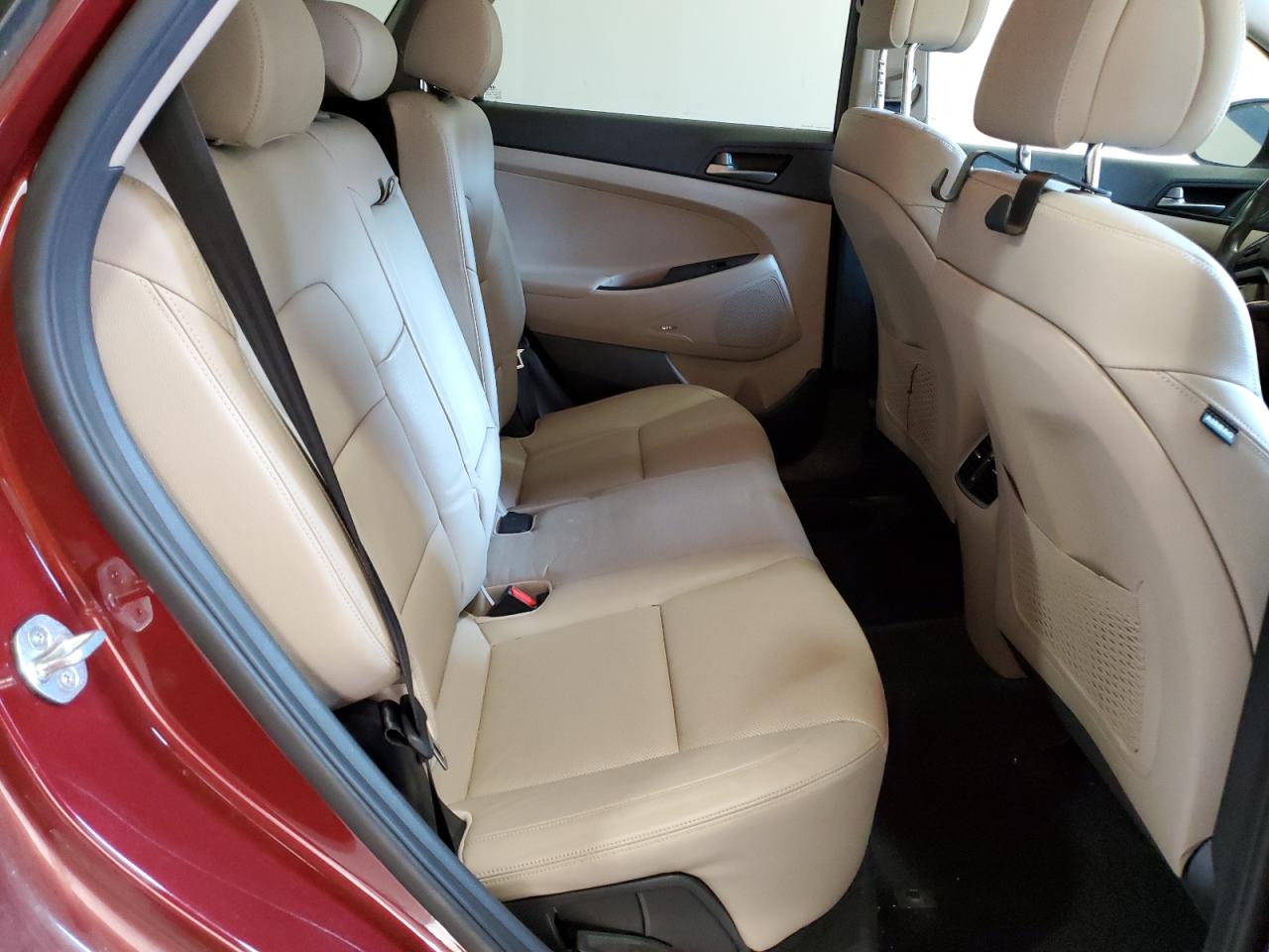 2017 Hyundai Tucson - Image 12