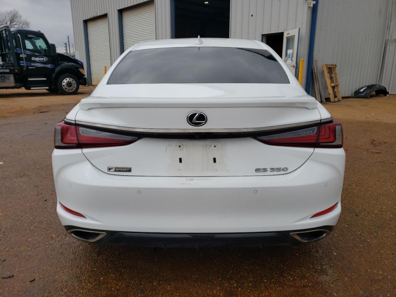 2019 Lexus ES - Image 6