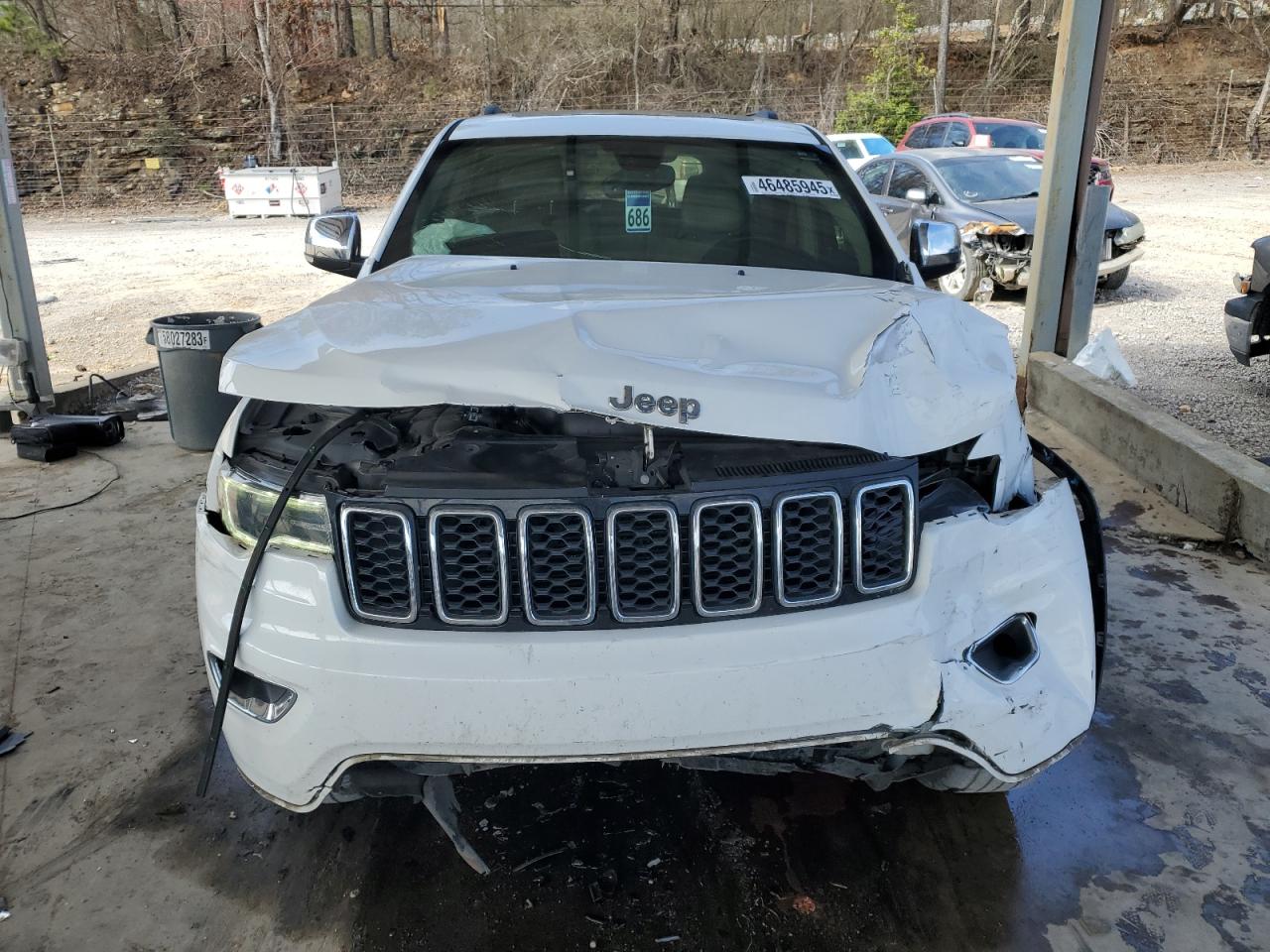 2017 Jeep Grand Cherokee - Image 5