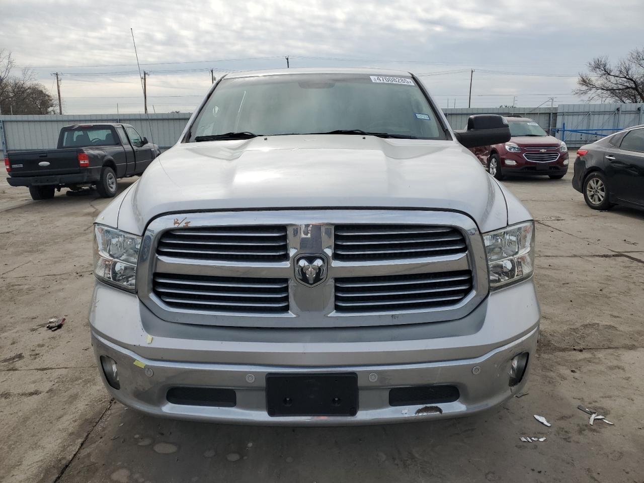 2016 RAM 1500 - Image 5