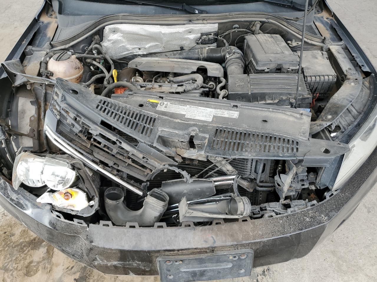 2016 Volkswagen Tiguan - Image 12