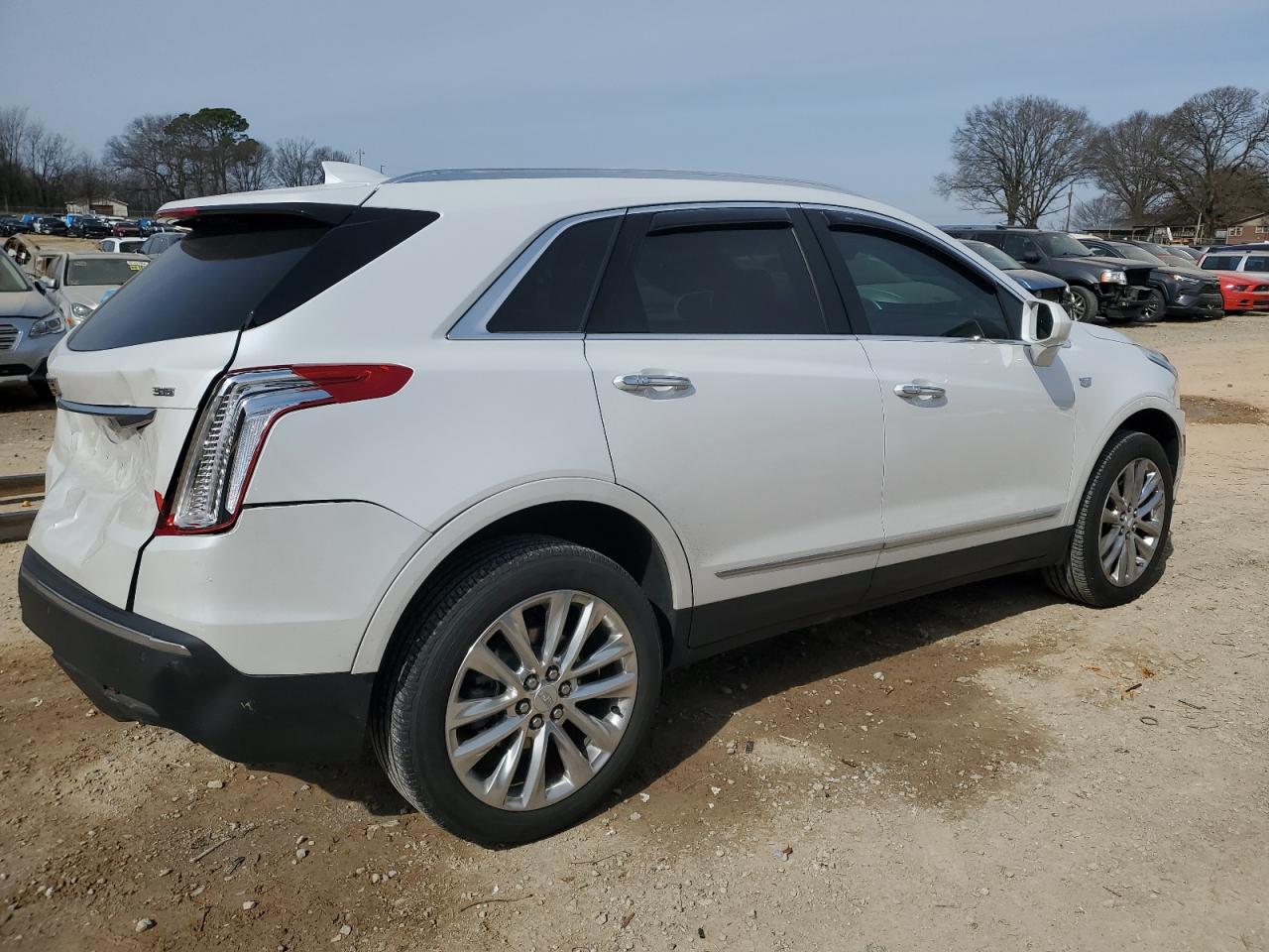 2019 Cadillac XT5 - Image 3