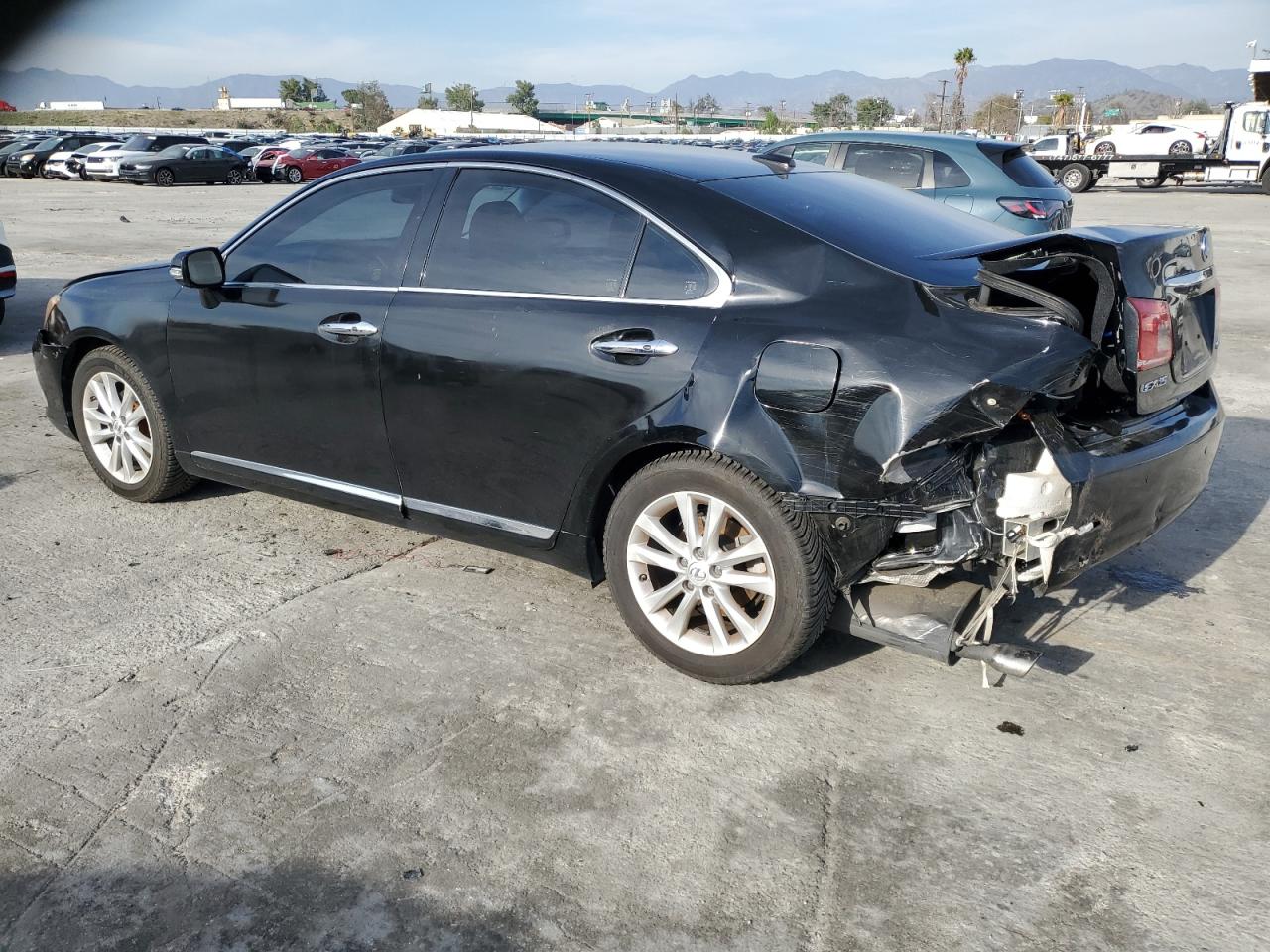 2010 Lexus ES - Image 2