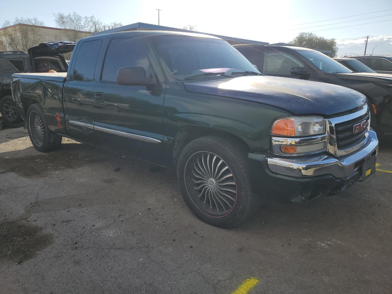 2004 GMC Sierra - Image 4