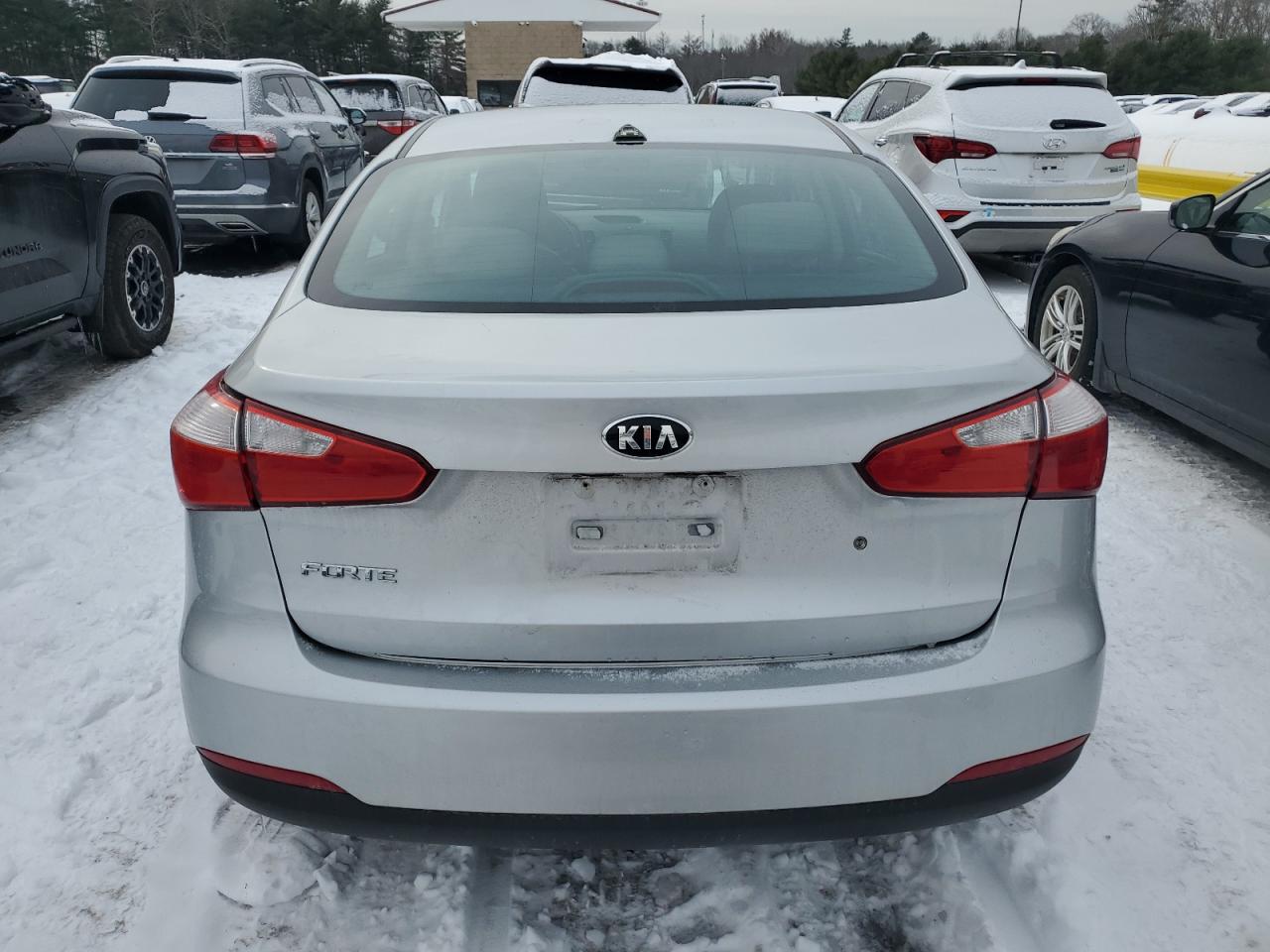 2015 Kia Forte - Image 6