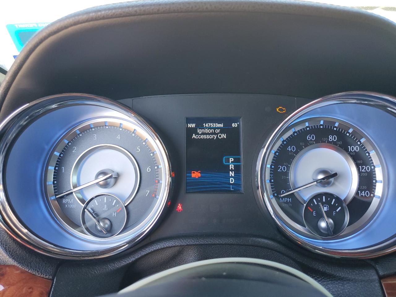 2014 Chrysler 300 - Image 9
