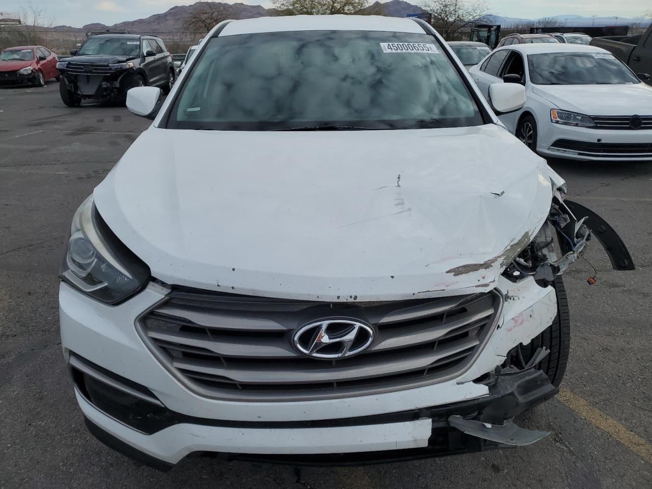 2017 Hyundai Santa Fe - Image 5